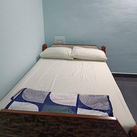Oyo Tirumala Residency Srungavarapukota Exterior foto